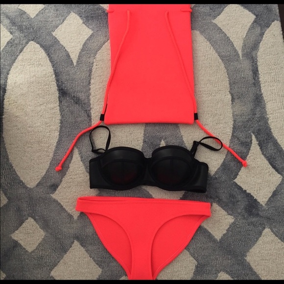 New Triangl swimsuit - Picture 2 of 3